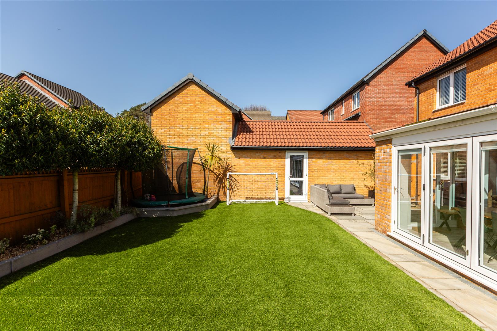 Awel Y Mor, Sketty, Swansea, SA2 9FL